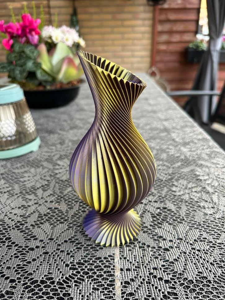3D Geprinte Vaas Kameleon Kleuren, Huis en Inrichting, Woonaccessoires | Vazen, Nieuw, Overige kleuren, Minder dan 50 cm, Kunststof
