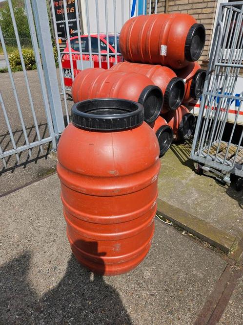 Eenmalig gebruikte vaten met schroefdeksel, Tuin en Terras, Regentonnen, Zo goed als nieuw, Kunststof, 150 liter of meer, Ophalen