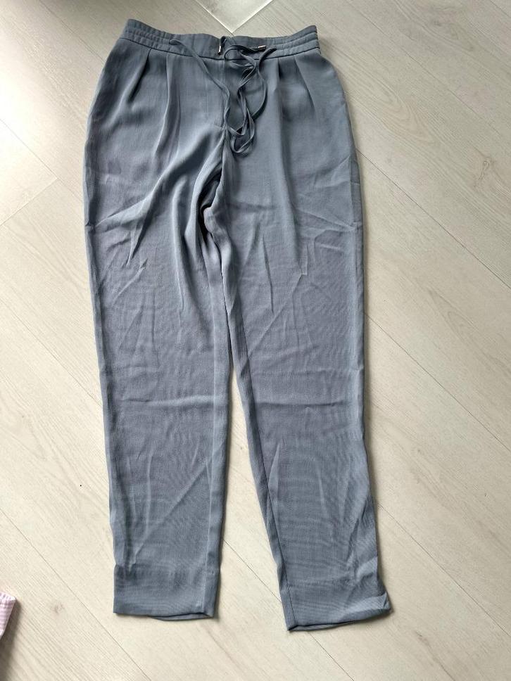Zara broek lichtblauw - maat XS, Kleding | Dames, Broeken en Pantalons, Zo goed als nieuw, Maat 34 (XS) of kleiner, Blauw, Lang