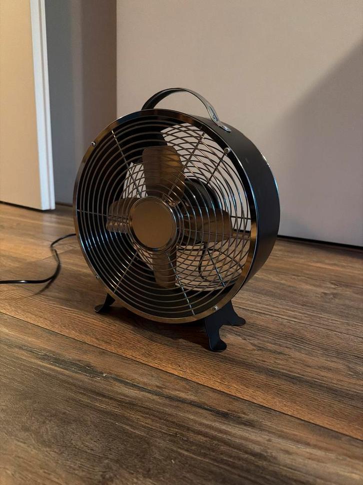 Retro Tafelventilator - twee standen, Witgoed en Apparatuur, Ventilatoren, Zo goed als nieuw, Tafelventilator, Ophalen