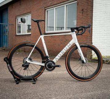 Specialist in opbouw van jouw custom racefiets. #Dreambuild beschikbaar voor biedingen