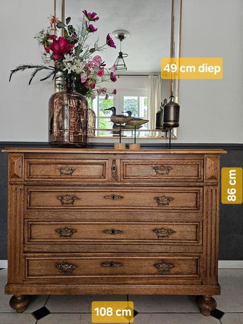Antieke ladekast – karaktervol vakwerk met originele details, Huis en Inrichting, Kasten | Ladekasten, Zo goed als nieuw, 25 tot 50 cm