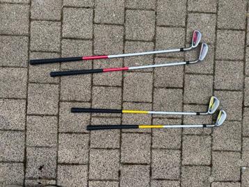 Dunlop Loco golftas met kinder clubs beschikbaar voor biedingen