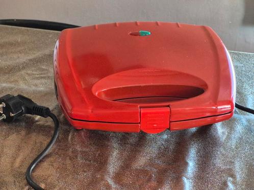 Wafelijzer rood captain Cook Electric 30.004 750watt, Witgoed en Apparatuur, Wafelijzers, Zo goed als nieuw, Ophalen of Verzenden
