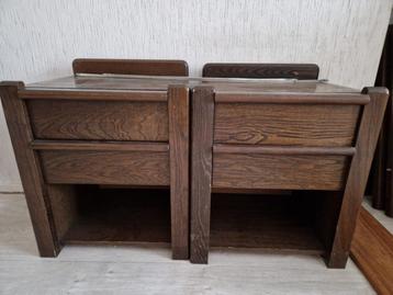 2 Houten Nachtkastjes - Bijpassend bij 1-persoonsbedden beschikbaar voor biedingen