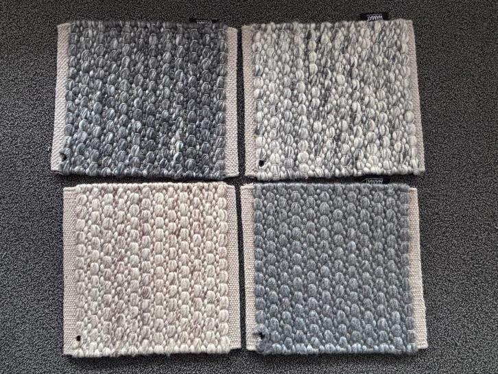 Stalen vloerkleed / tapijt ca. 33 x 32 cm laagpolig grof wol, Huis en Inrichting, Stoffering | Tapijten en Kleden, Zo goed als nieuw