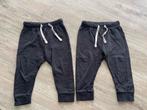 2x jogging broekjes zwart maat 92, Ophalen of Verzenden, Zo goed als nieuw, Kleding