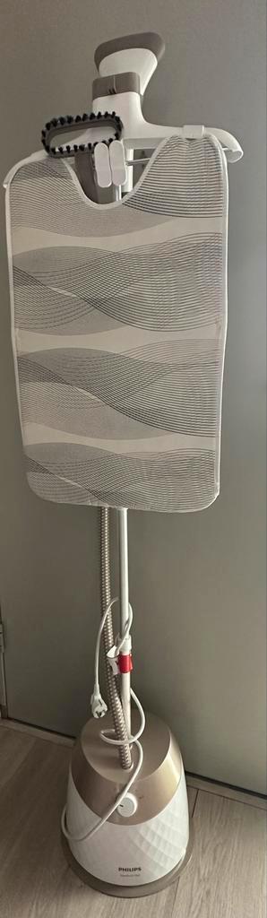 Philips EasyTouch Plus Kledingstomer GC524/60 beschikbaar voor biedingen