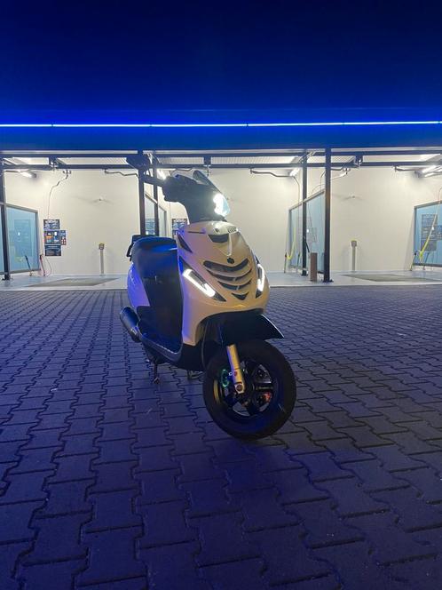 Piaggio Zip/ 4takt iget 2020/ 1500KM, Fietsen en Brommers, Scooters | Piaggio, Ophalen of Verzenden
