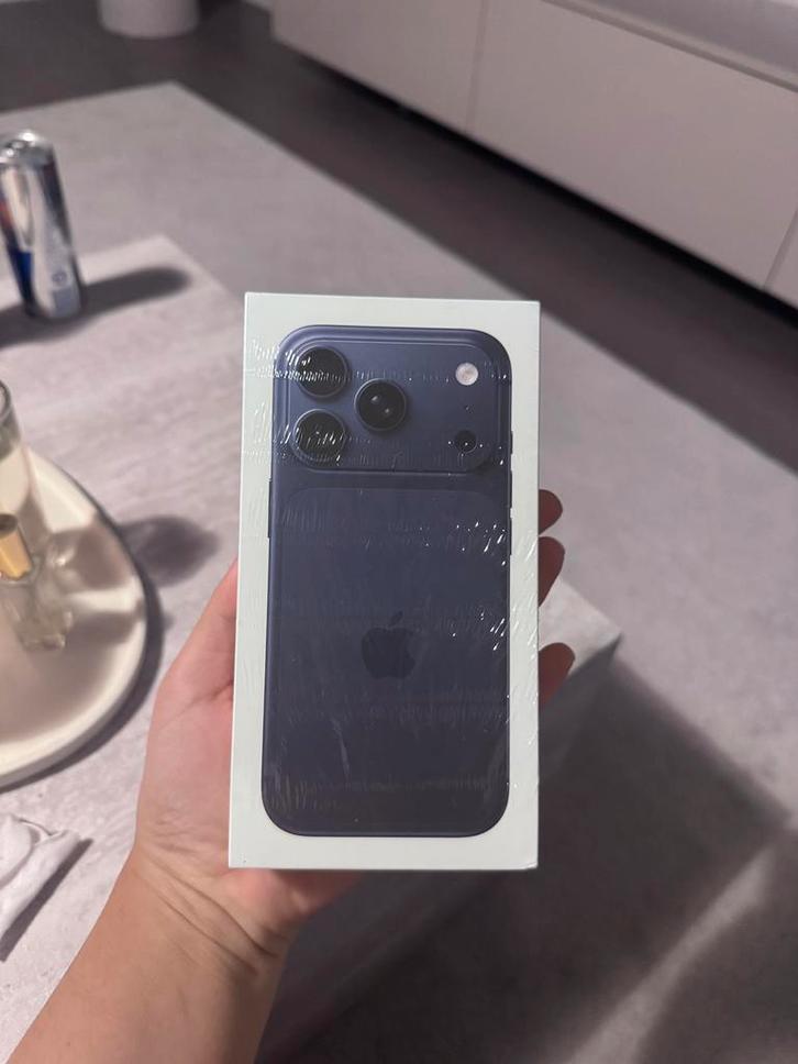 Iphone 17 Pro 256 GB Deep Blue NIEUW in seal, Telecommunicatie, Mobiele telefoons | Hoesjes en Frontjes | Apple iPhone, Nieuw