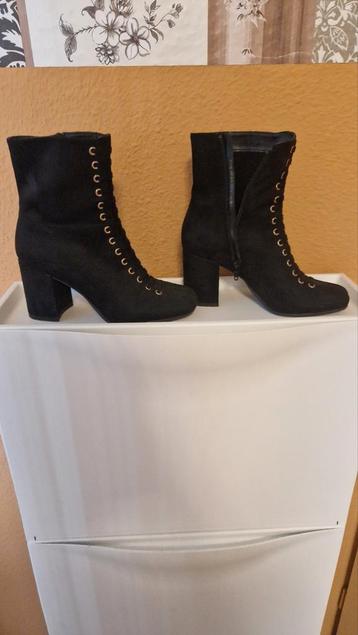 Zwarte Enkellaarsjes met Veters - Maat 38 beschikbaar voor biedingen