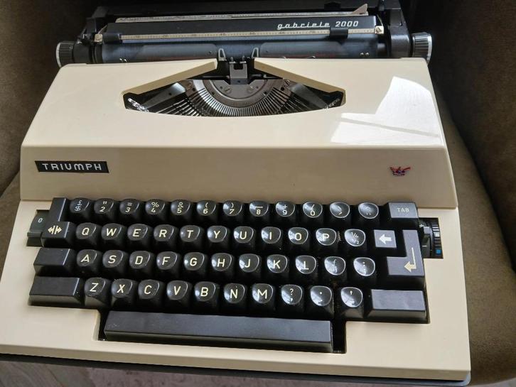 Adler Gabriele 2000 elektrische typemachine, Diversen, Typemachines, Gebruikt, Ophalen of Verzenden