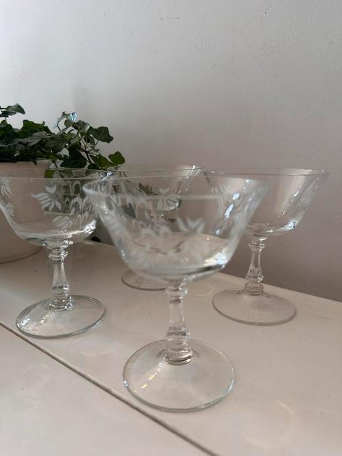 Set van 4 coupe champagne glazen, Antiek en Kunst, Antiek | Glas en Kristal, Ophalen of Verzenden