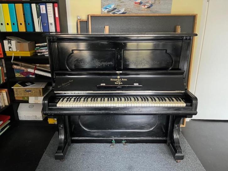 Fraaie klassieke Steinway en Sons gestemd en gratis vervoer, Muziek en Instrumenten, Piano's, Gebruikt, Zwart, Verzenden
