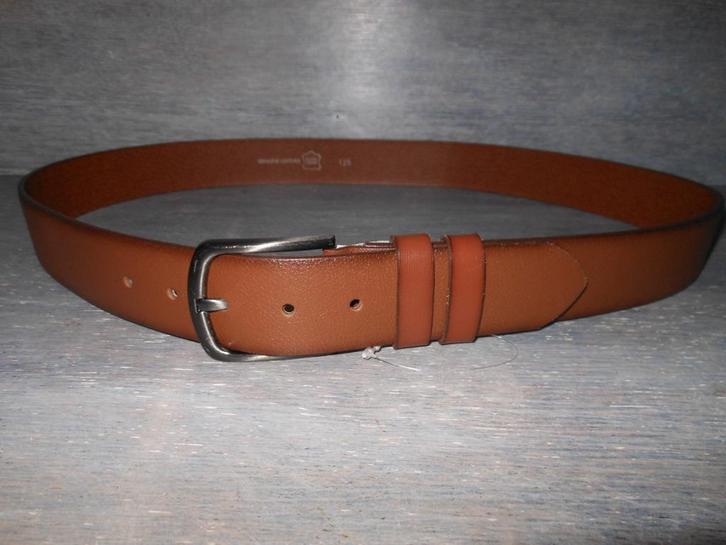Middenbruine heren riem met een donker zilverkleurige gesp, Kleding | Heren, Riemen en Ceinturen, Nieuw, Riem of Ceintuur, Bruin
