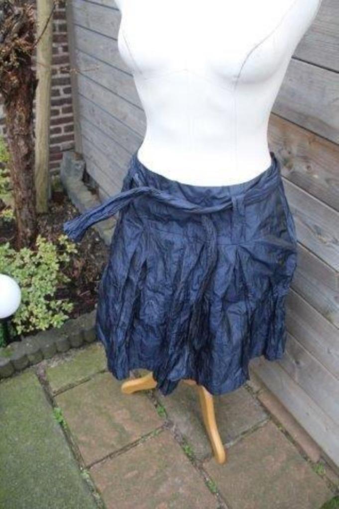 Rok donkerblauw Caroline Biss mt 40 Vaste prijs OPRUIMING, Kleding | Dames, Rokken, Zo goed als nieuw, Maat 38/40 (M), Blauw, Ophalen of Verzenden
