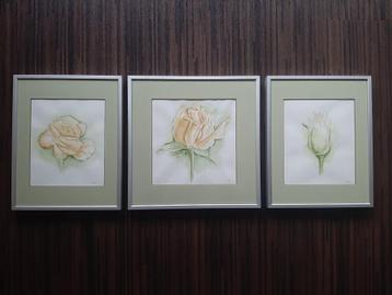 Drie aluminium schilderijlijsten met passe-partout beschikbaar voor biedingen