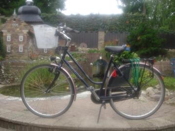 Dames fiets beschikbaar voor biedingen
