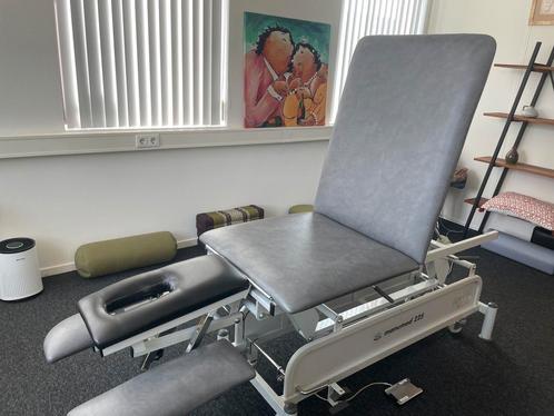 Elektrische massagetafel Enraf Nonius behandeltafel massage, Sport en Fitness, Massageproducten, Zo goed als nieuw, Massagetafel