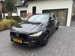 Volvo V90 B5 250pk Mild Hybrid Aut 2022 Grijs, Auto's, V90, Zwart, 4 cilinders, Stationwagon