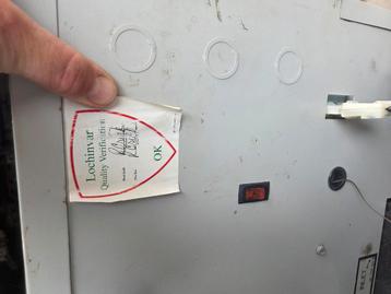 Oude loginvar  ketel met voorraad vat van sentry 200 liter beschikbaar voor biedingen