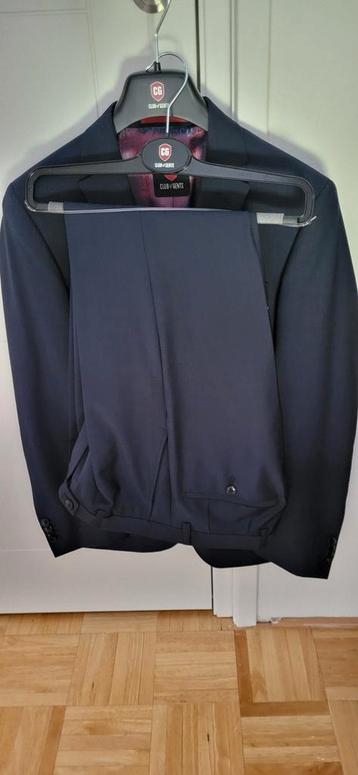 Club of Gents colbert en pantalon  beschikbaar voor biedingen