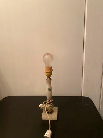 Vintage Stenen Lamp beschikbaar voor biedingen