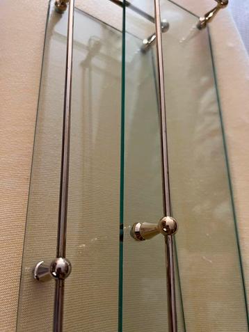 2 stuks Glazen Heritage Badkamerplank met Gouden Details beschikbaar voor biedingen