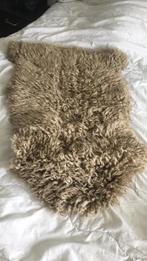 Zwarte en beige schapenvacht, Zwart, Nieuw, Overige vormen, 50 tot 100 cm