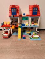 LEGO duplo groot ziekenhuis - 5795, Kinderen en Baby's, Duplo, Ophalen of Verzenden, Zo goed als nieuw