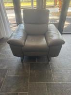 Natuzzi elektrisch verstelbare fauteuil in nieuwstaat, Ophalen, Zo goed als nieuw, 75 tot 100 cm, 50 tot 75 cm