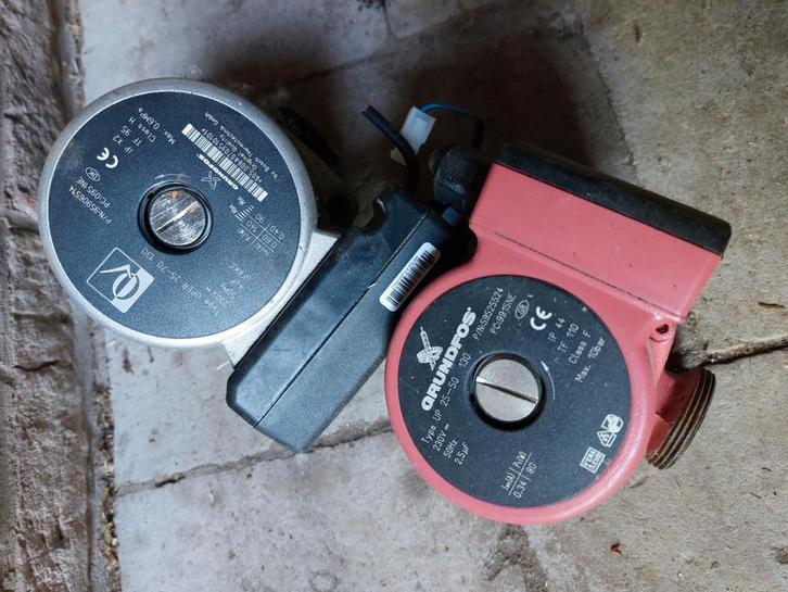 Circulatie pomp voor bv cv of vloer verwarming, Doe-het-zelf en Verbouw, Gereedschap | Machine-onderdelen en Toebehoren, Gebruikt