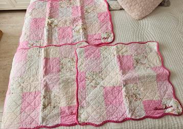 Riviera Maison - kussenhoesjes - roze - brocante- roosjes beschikbaar voor biedingen
