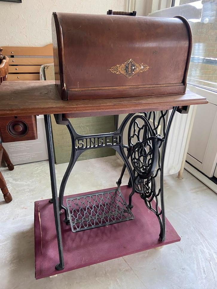 Antieke Singer naaimachine in zeer goede staat, Antiek en Kunst, Antiek | Naaimachines, Ophalen of Verzenden