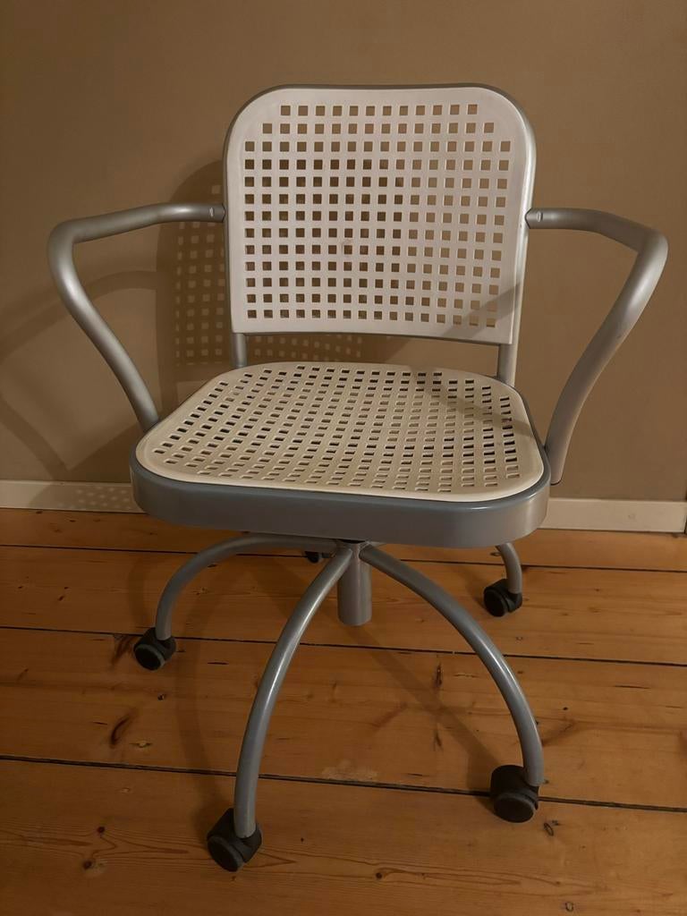 DePadova Silver Swivel Chair - Vico Magistretti, Huis en Inrichting, Bureaustoelen, Gebruikt, Bureaustoel, Wit, Ophalen