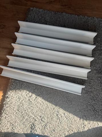 5x Witte Boekenplankjes/Fotoplankjes beschikbaar voor biedingen