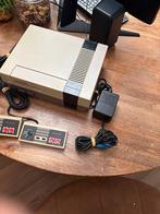 Nintendo NES met 2 Controllers, Ophalen of Verzenden, Gebruikt, Met 2 controllers