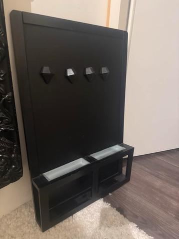 Magneetbord met 4 magneten beschikbaar voor biedingen