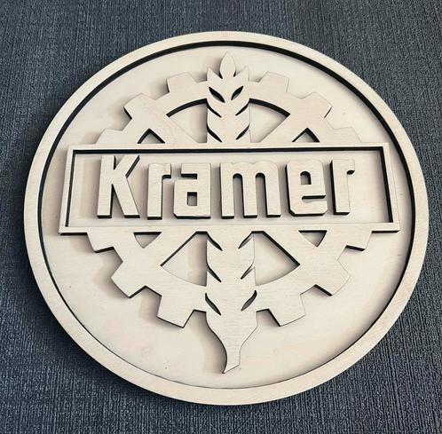 Kramer 3D Embleem van hout 30cm, Hobby en Vrije tijd, Overige Hobby en Vrije tijd, Nieuw, Ophalen of Verzenden