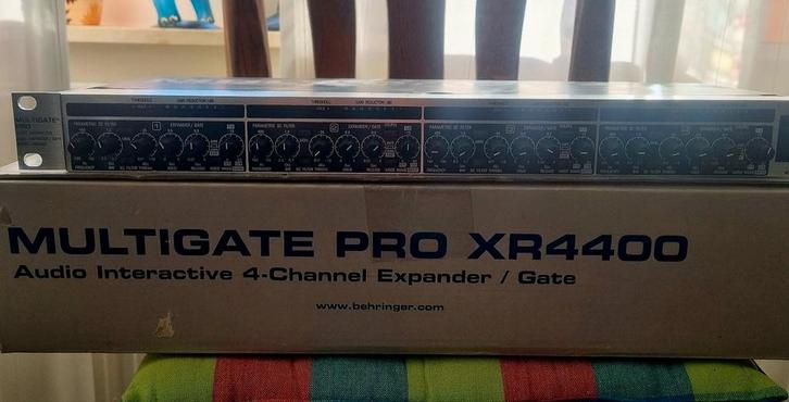 Behringer multigate pro xr4400, Audio, Tv en Foto, Professionele Audio-, Tv- en Video-apparatuur, Zo goed als nieuw, Audio, Ophalen