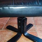 Zwarte leren voetenbank / poef xtra zitplek., Huis en Inrichting, Banken | Voetenbanken en Poefen, Ophalen, 50 tot 75 cm, Rechthoekig