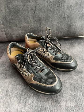 Sneakers Helioform maat 41 zwart met beige beschikbaar voor biedingen