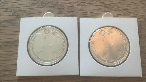 Fraaie set van twee zilveren €10,00 munten, Huwelijksmunt, Postzegels en Munten, Munten | Nederland, Setje, Euro's, Koningin Beatrix