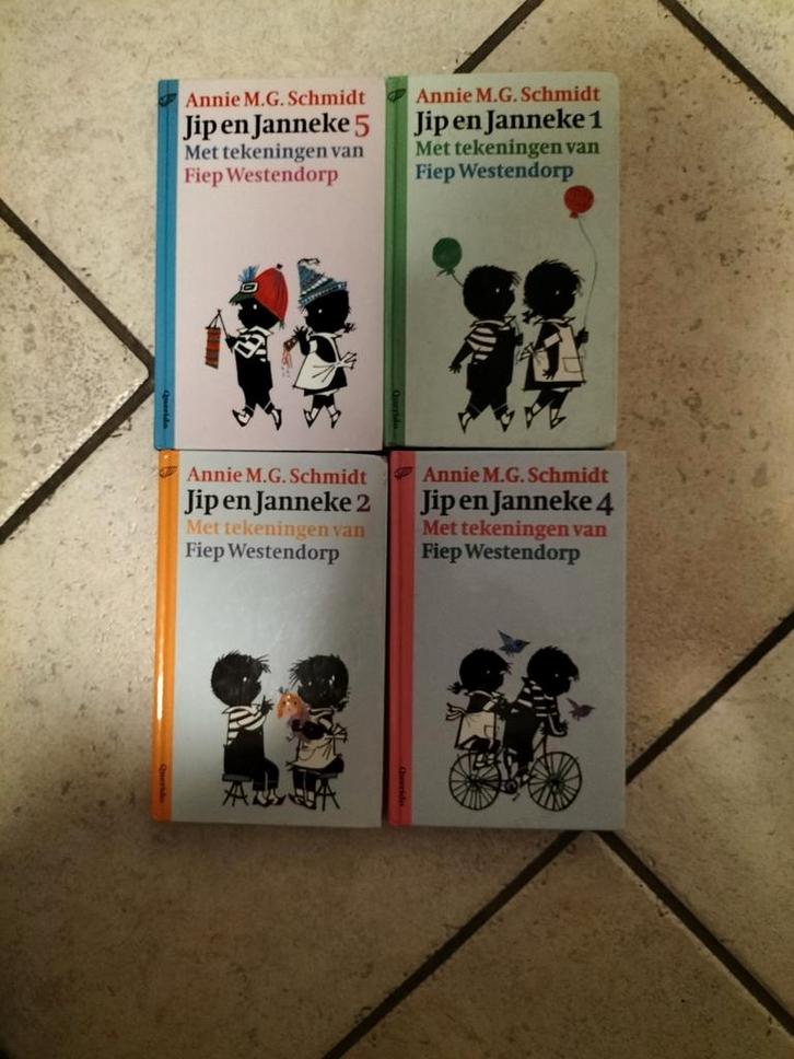 Jip en Janneke 1, 2, 4 & 5 - Annie M.G. Schmidt, Boeken, Kinderboeken | Jeugd | onder 10 jaar, Zo goed als nieuw, Sprookjes, Ophalen of Verzenden
