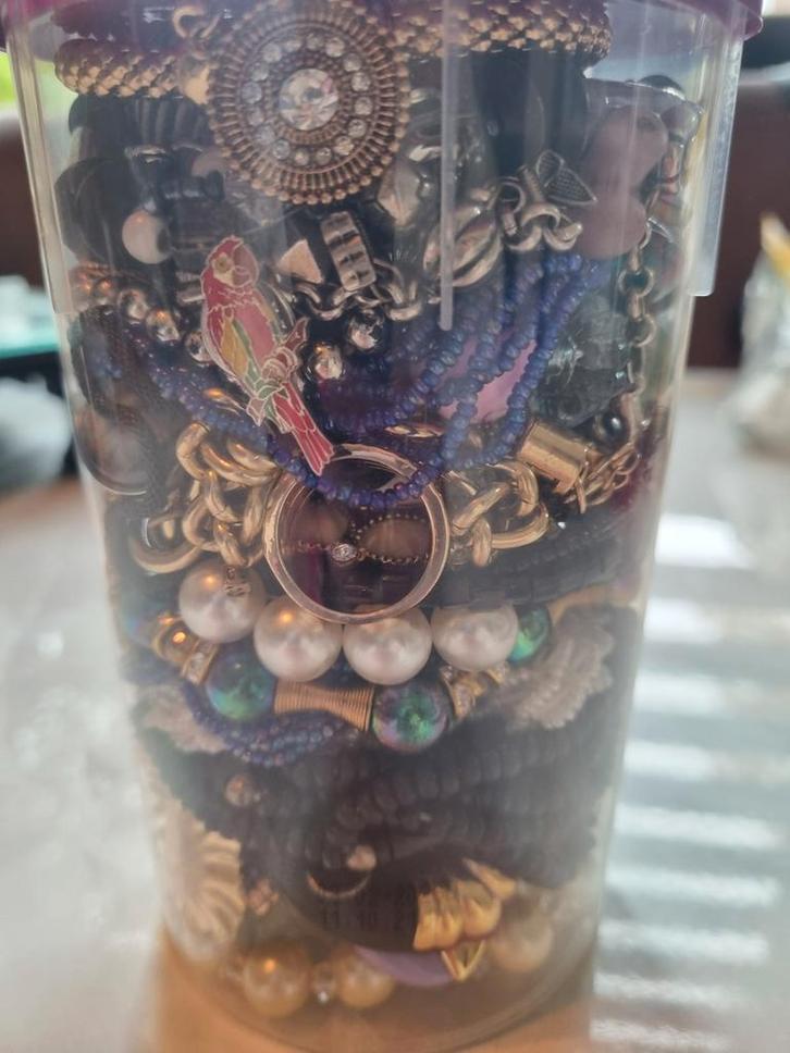 Mystery Sieraden Jar - Vintage Schat! Nr 5, Sieraden, Tassen en Uiterlijk, Armbanden, Gebruikt, Overige materialen, Overige kleuren