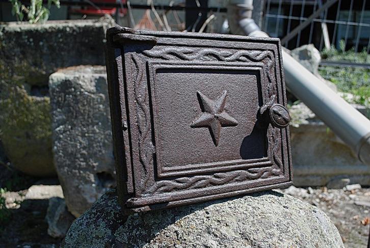 Sovjet stalen luik met ster. CCCP 5,1 kilo, Antiek en Kunst, Curiosa en Brocante, Ophalen of Verzenden