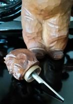 Hand gesneden houten boer is een fles, Ophalen of Verzenden, Gebruikt, Mens