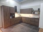 Luxe hout kleurige, greeploze showroomkeuken met zwarte gree, Ophalen, Overige kleuren, Hoekkeuken, Nieuw