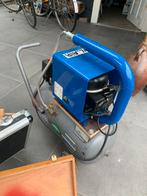 Compressor airbrush met kist en verfspuit jes, Doe-het-zelf en Verbouw, Compressors, Gebruikt, 6 tot 10 bar, Ophalen of Verzenden