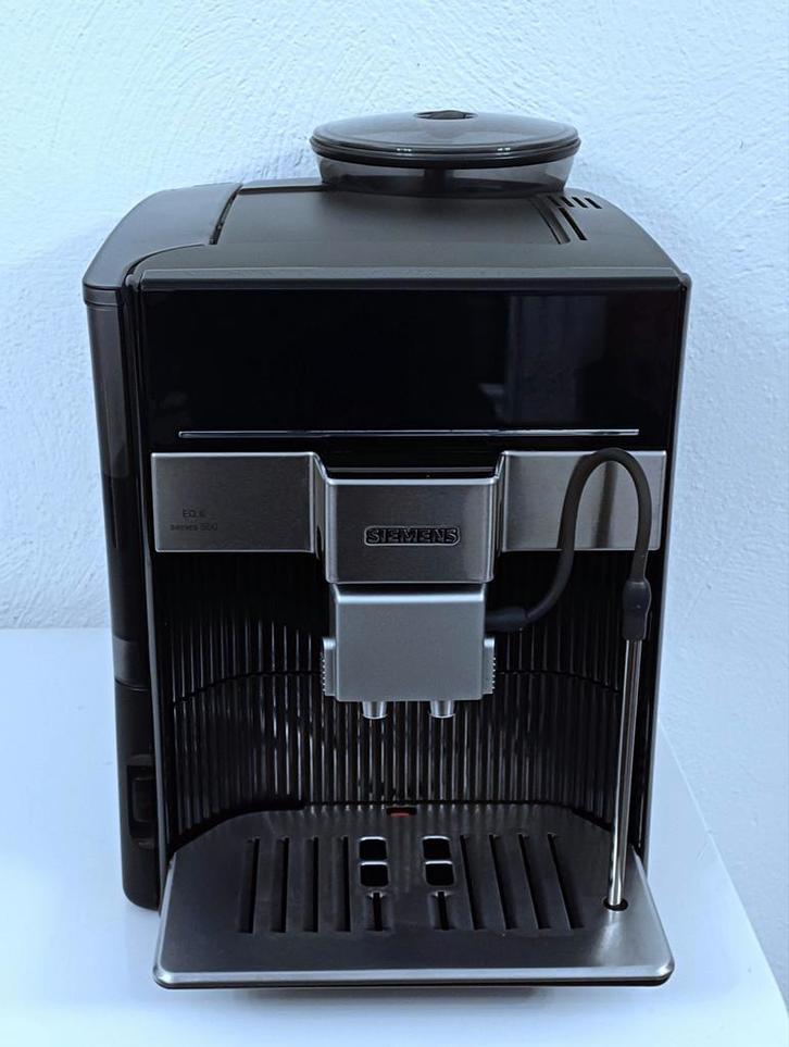 Siemens EQ6 S500 Koffiemachine, Witgoed en Apparatuur, Koffiezetapparaten, Zo goed als nieuw, Gemalen koffie, Koffiebonen, Koffiemachine
